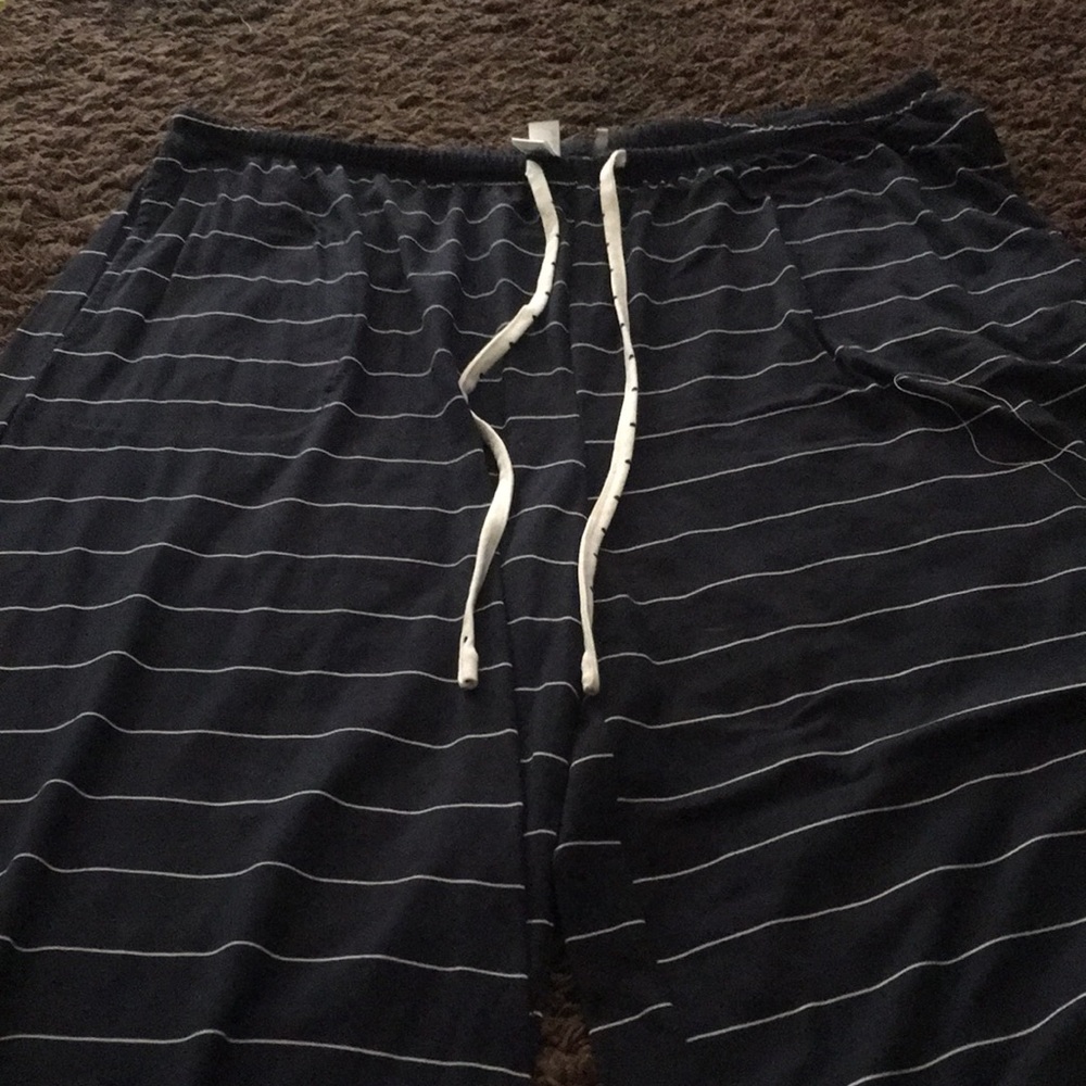 Pj set - Picture 2 of 3